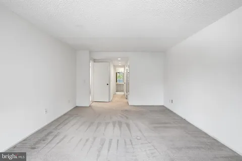 $314,900 | 6101 Edsall Road, Unit 502, Alexandria, VA 22304