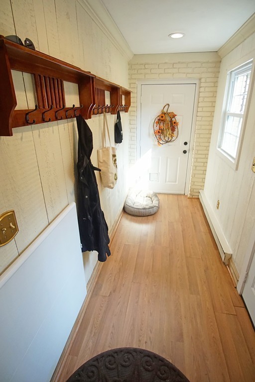 54 Fox Hill Road Springfield, MA 01118 - Photo 8 of 28