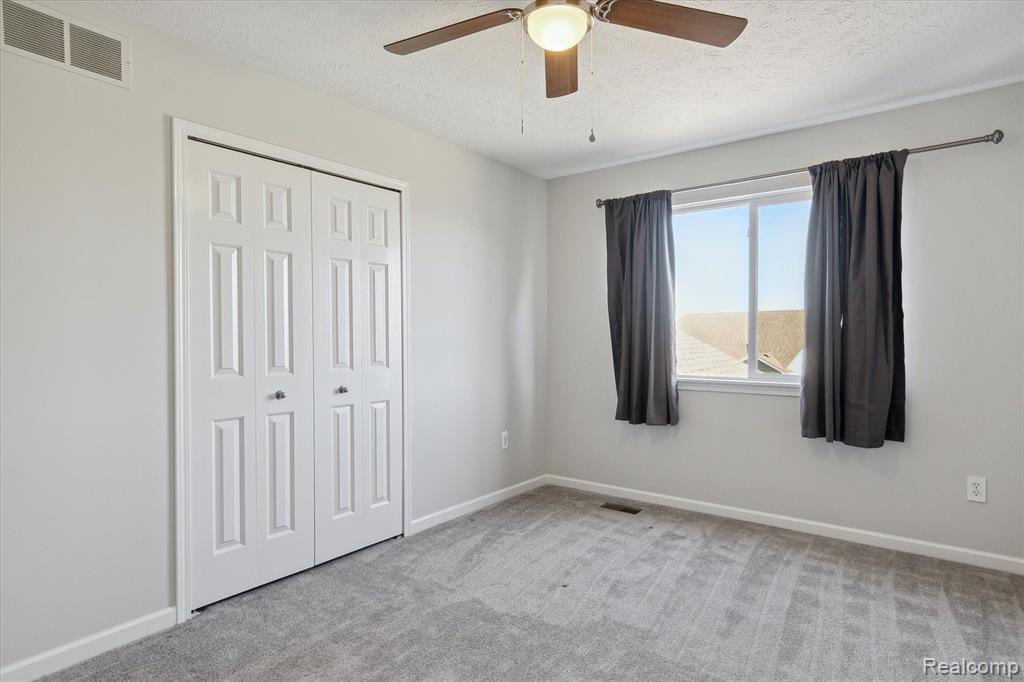 924 Spirea Howell, MI 48843 - Photo 25 of 43 Gallery Image 25