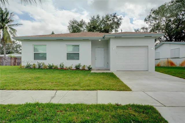 $3,000 | 709 Southwest 3rd Street, Dania Beach, FL 33004