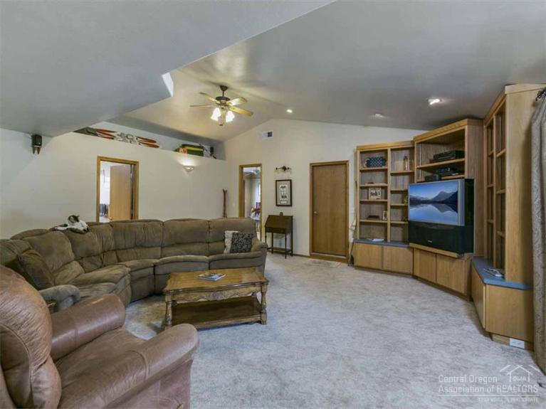 61885 Dobbin Road Bend, OR 97702 - Photo 15 of 25 Additional Photo
