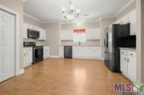 $1,900 | 13254 Cypress Gold Drive, St. Amant, LA 70774