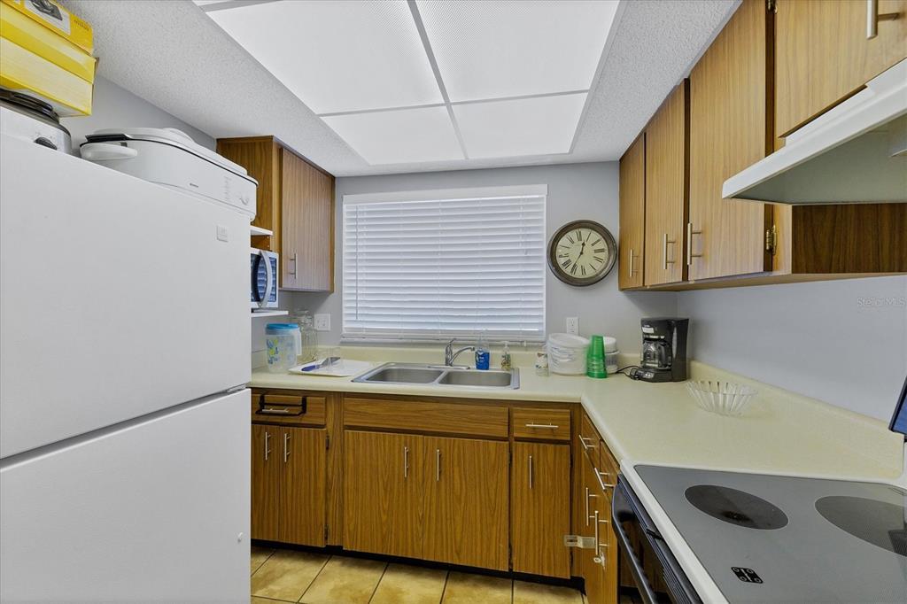 2280 Stickney Point Road, Unit 410 Sarasota, FL 34231 - Photo 40 of 51