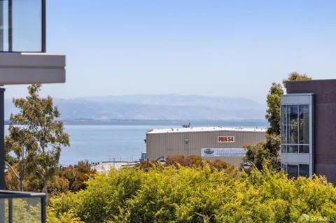 $1,250,000 | 420 Mission Bay Boulevard North, Unit 401, San Francisco, CA 94158