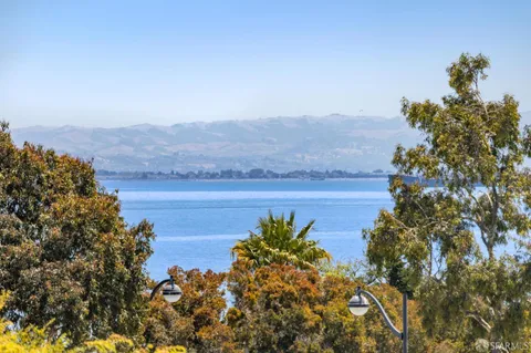 $1,250,000 | 420 Mission Bay Boulevard North, Unit 401, San Francisco, CA 94158