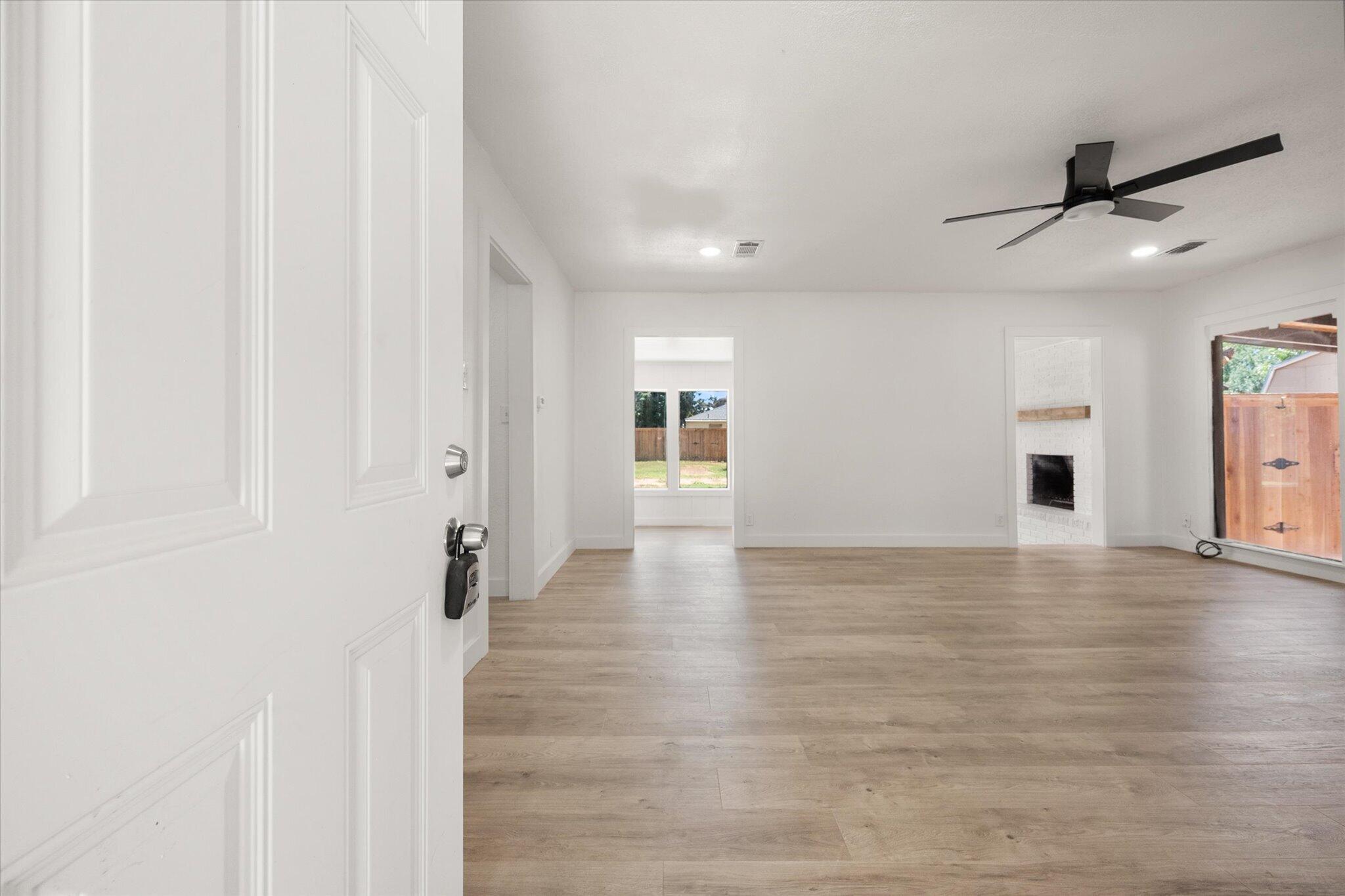 2425 32nd Street Lubbock, TX 79411 - Photo 7 of 20 05-2425 32nd St9634