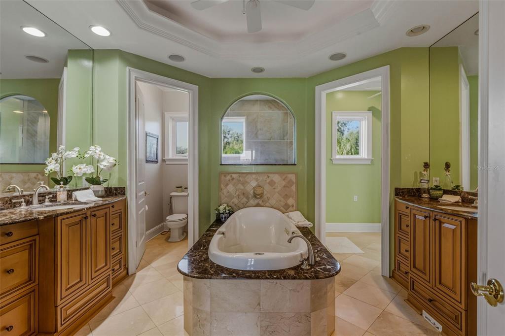 2609 Clark Road Tampa, FL 33618 - Photo 29 of 57