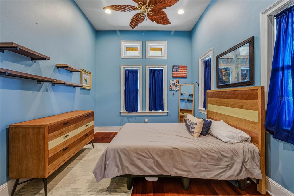 2609 Clark Road Tampa, FL 33618 - Photo 30 of 57