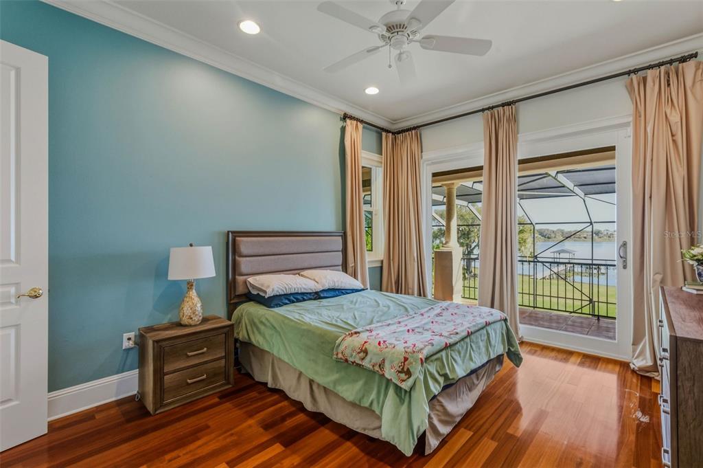 2609 Clark Road Tampa, FL 33618 - Photo 32 of 57