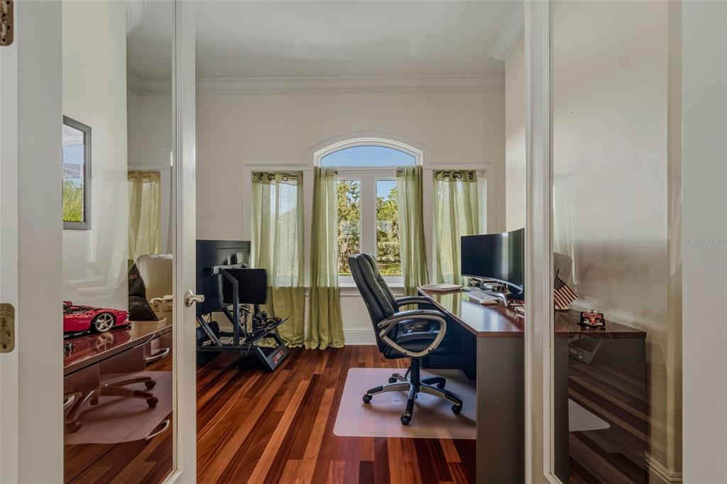 2609 Clark Road Tampa, FL 33618 - Photo 34 of 57