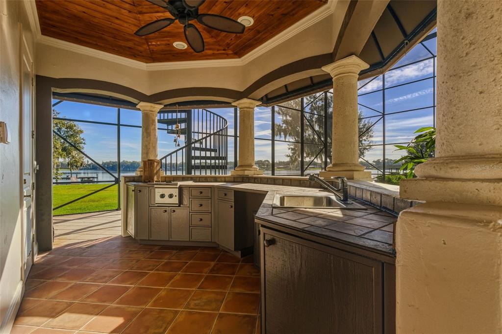 2609 Clark Road Tampa, FL 33618 - Photo 48 of 57