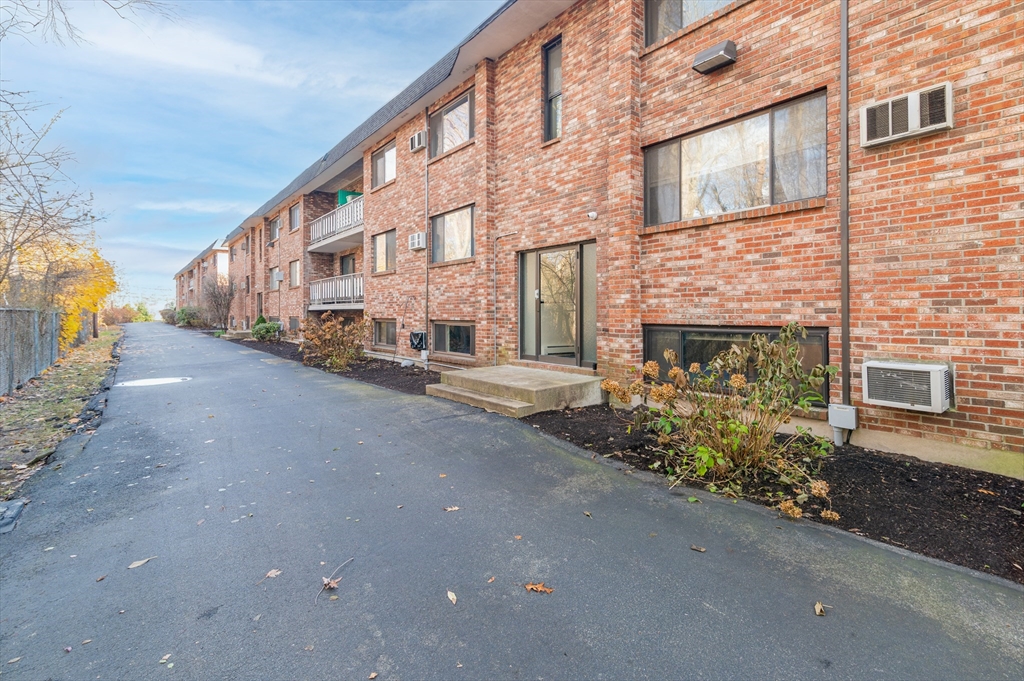 53 McCormick Terrace, Unit 63 Stoughton, MA 02072 - Photo 17 of 20