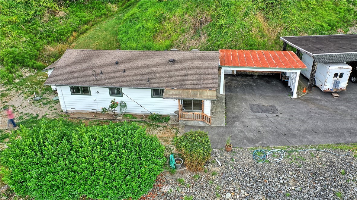 9002 Lowell Larimer Road Everett, WA 98208 - Photo 2 of 26 Gallery Image 2