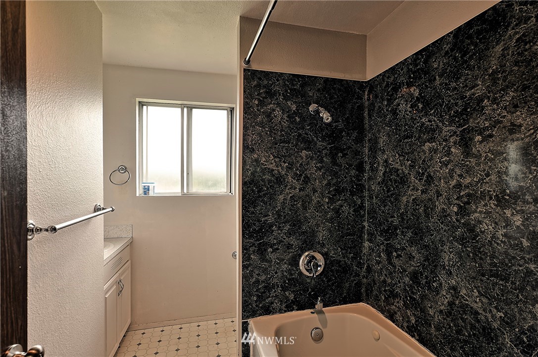 9002 Lowell Larimer Road Everett, WA 98208 - Photo 17 of 26 Gallery Image 17