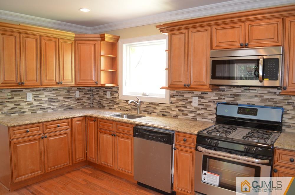14 Overbrook Road Piscataway, NJ 08854 - Photo 9 of 25 Gallery Image 9