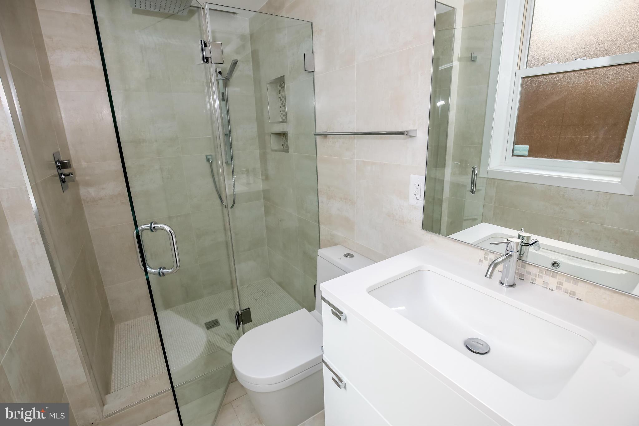 1700 Q Street Northwest, Unit 1 Washington, DC 20009 - Photo 9 of 18 Bath