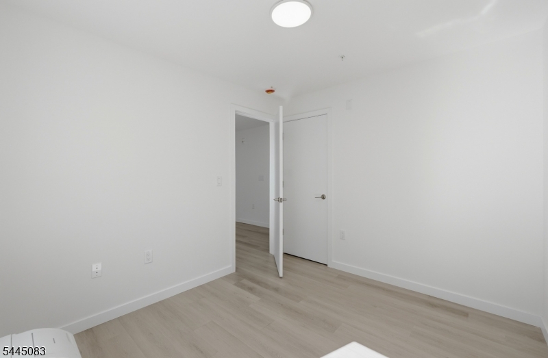 566 Springfield Avenue, Unit 305 Newark, NJ 07103 - Photo 2 of 11