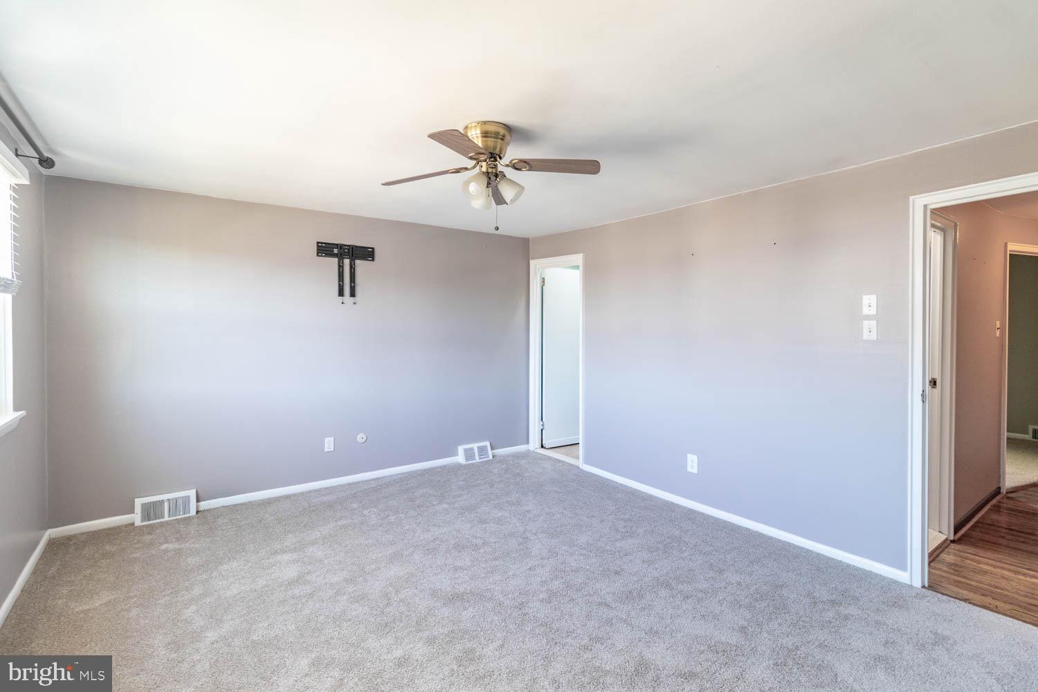 3407 Amity Road Philadelphia, PA 19154 - Photo 15 of 28