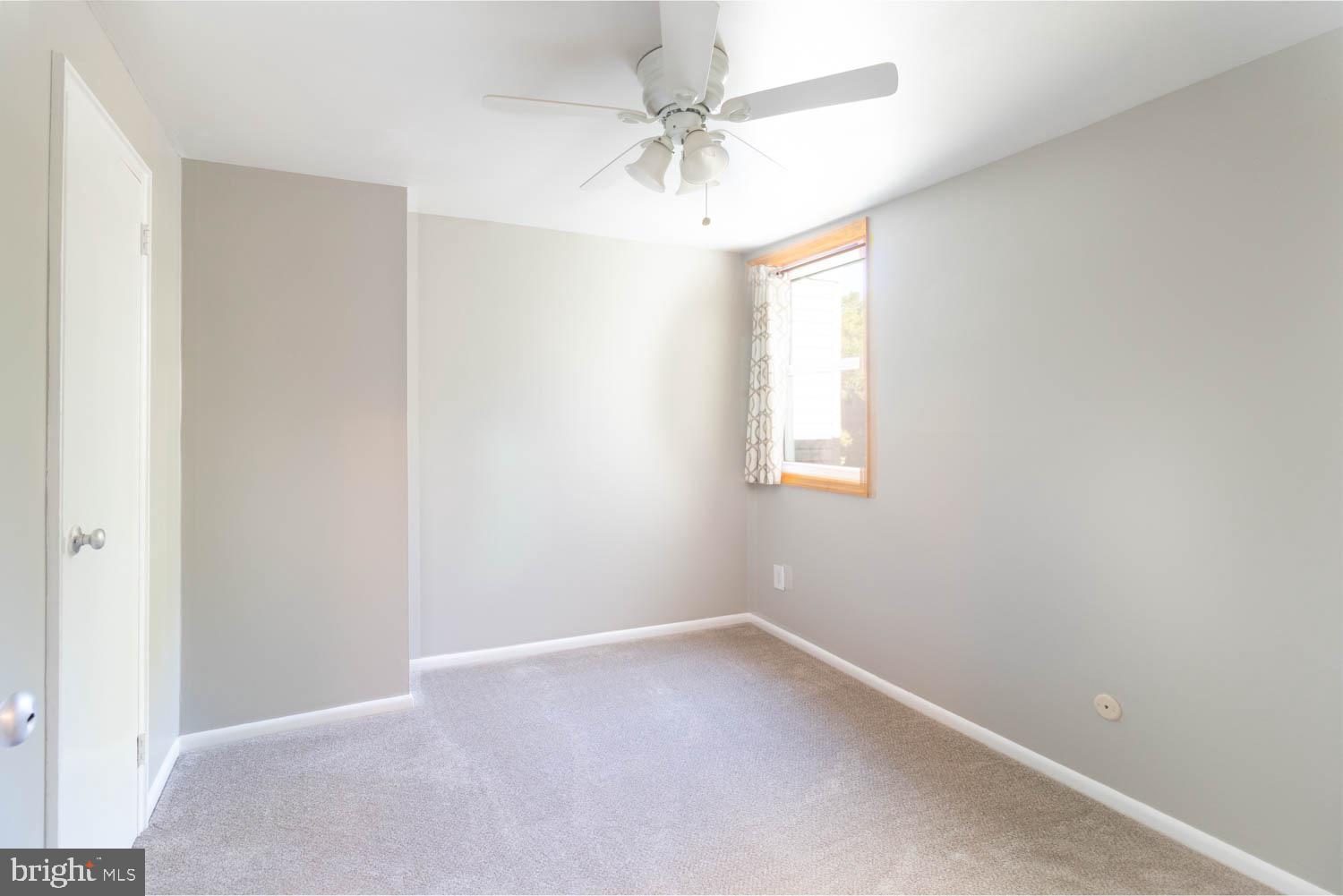 3407 Amity Road Philadelphia, PA 19154 - Photo 18 of 28 Middle bedroom