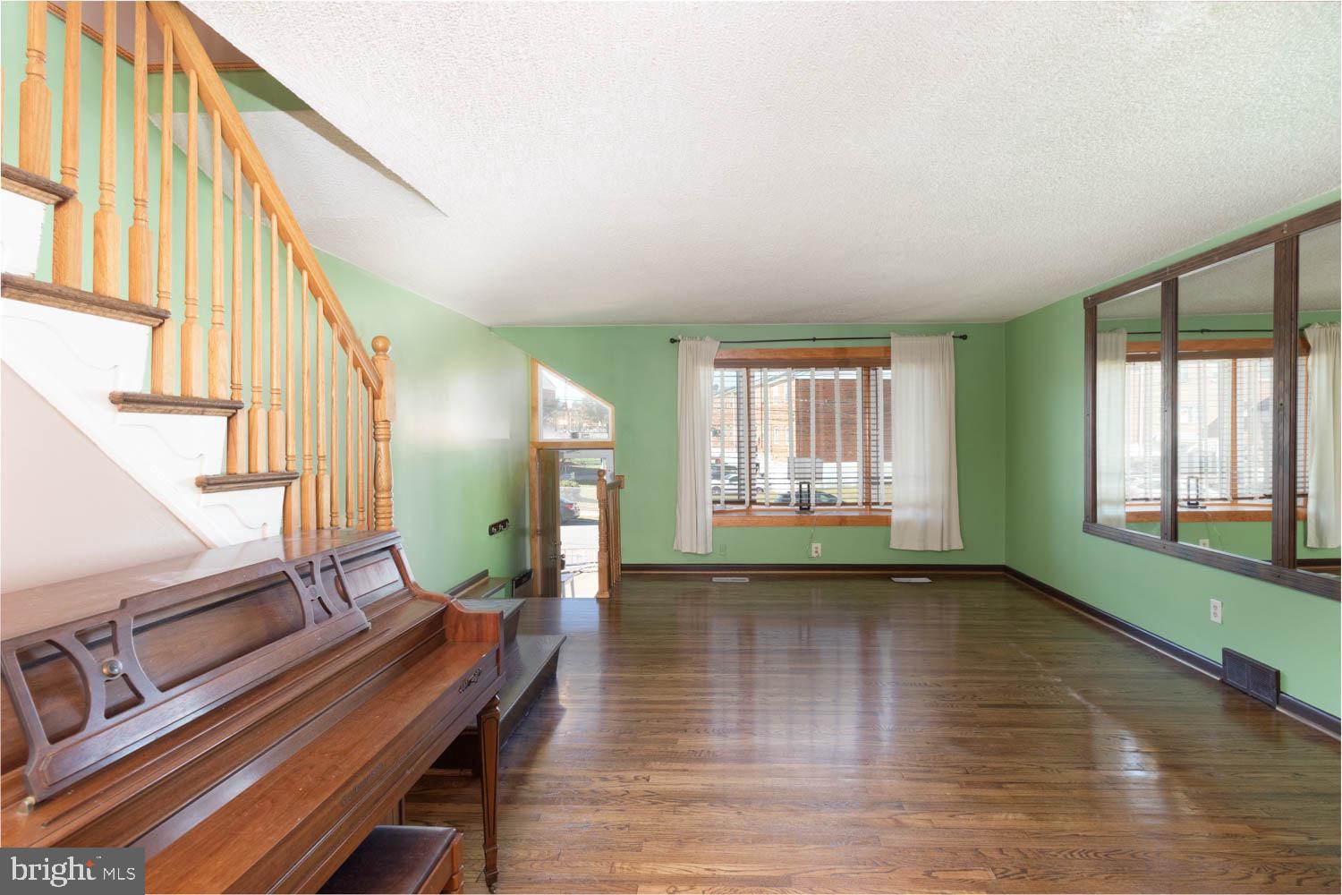 3407 Amity Road Philadelphia, PA 19154 - Photo 5 of 28