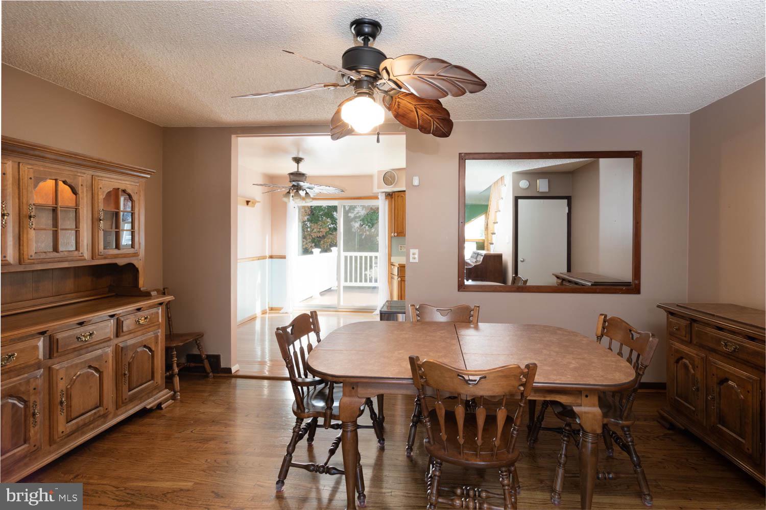 3407 Amity Road Philadelphia, PA 19154 - Photo 6 of 28 Dining room with large closet