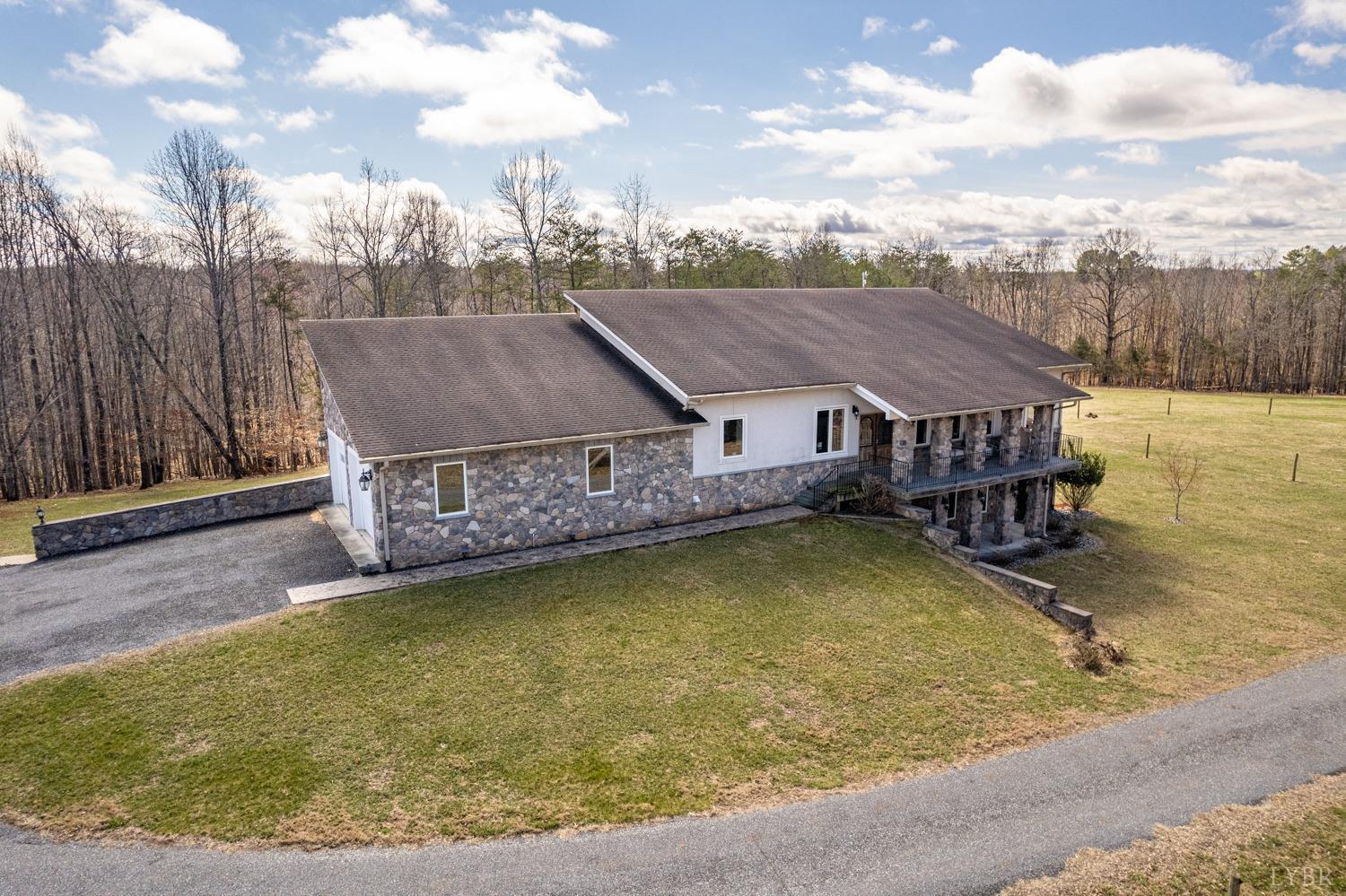 657 Cherry Hill Road Amherst, VA 24521 - Photo 12 of 91