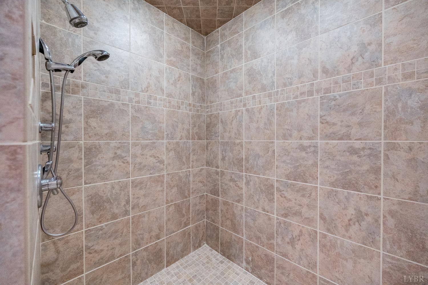 657 Cherry Hill Road Amherst, VA 24521 - Photo 31 of 91 a bathroom with a shower
