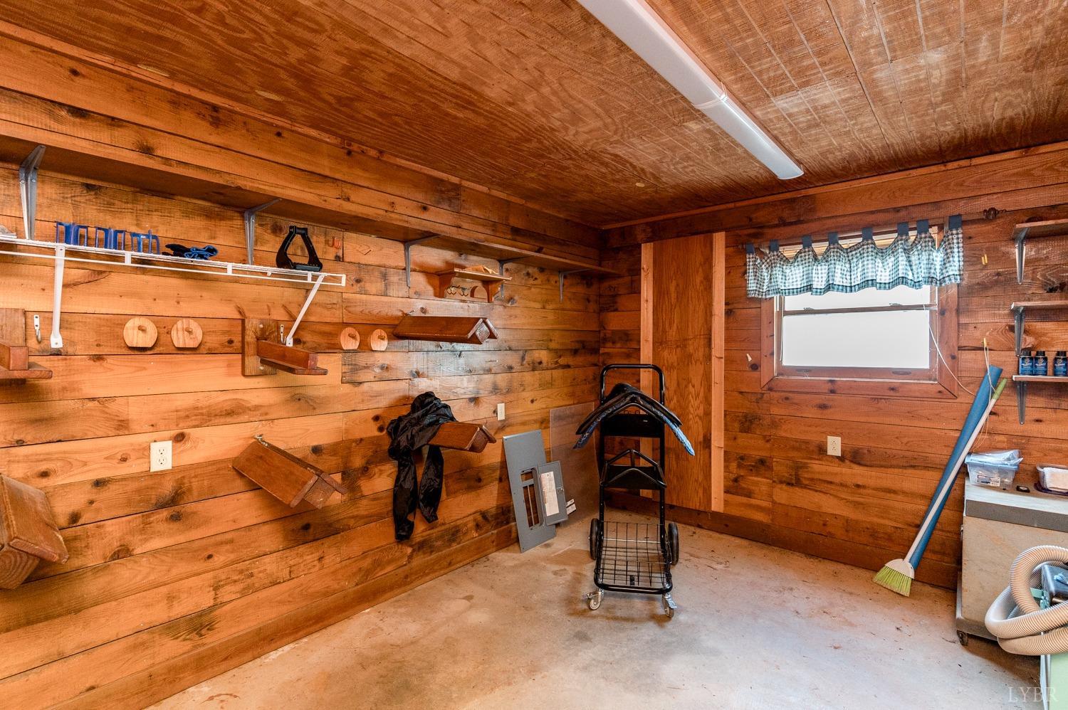 657 Cherry Hill Road Amherst, VA 24521 - Photo 66 of 91 a view of a room with gym equipment
