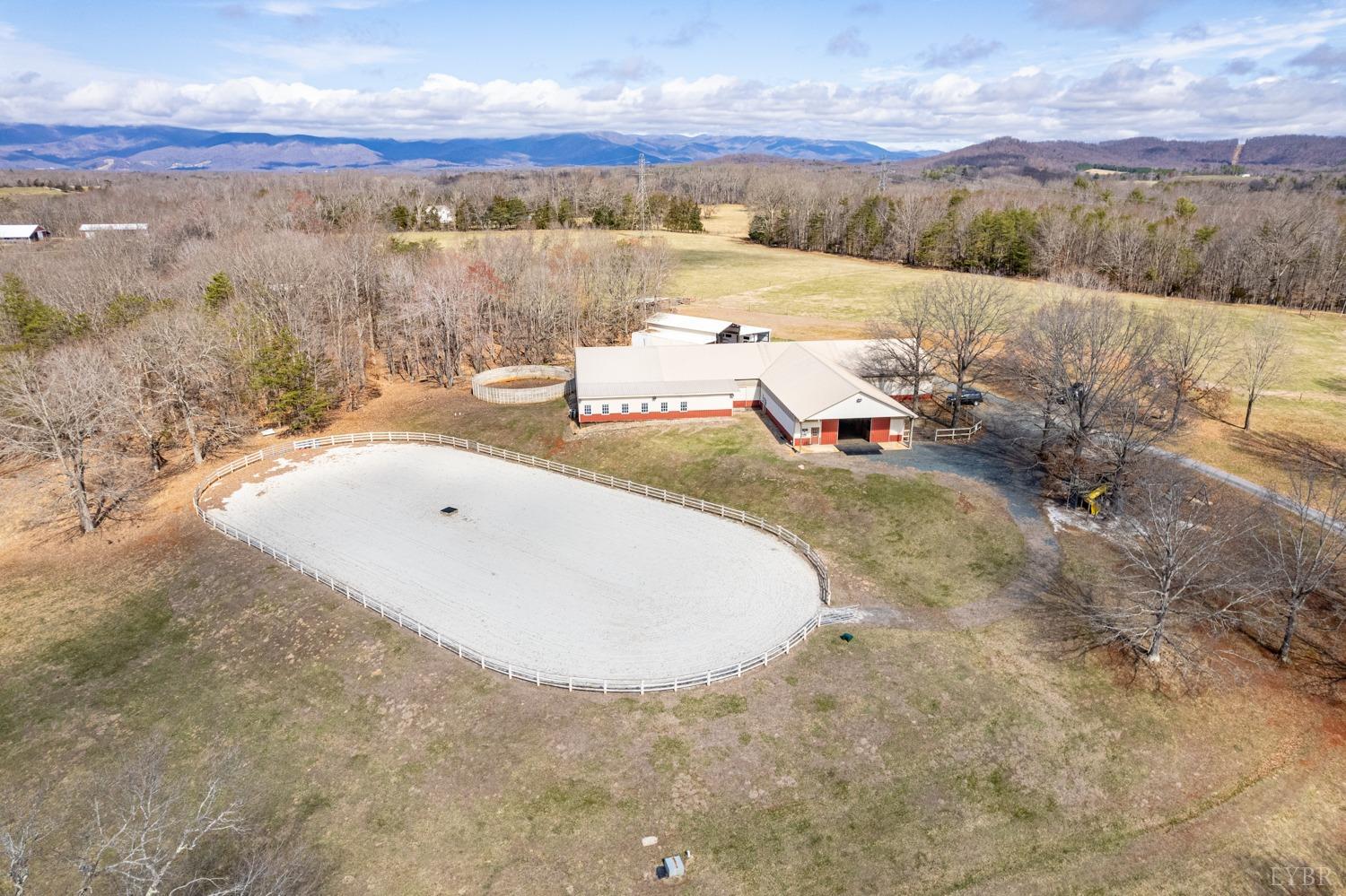 657 Cherry Hill Road Amherst, VA 24521 - Photo 7 of 91