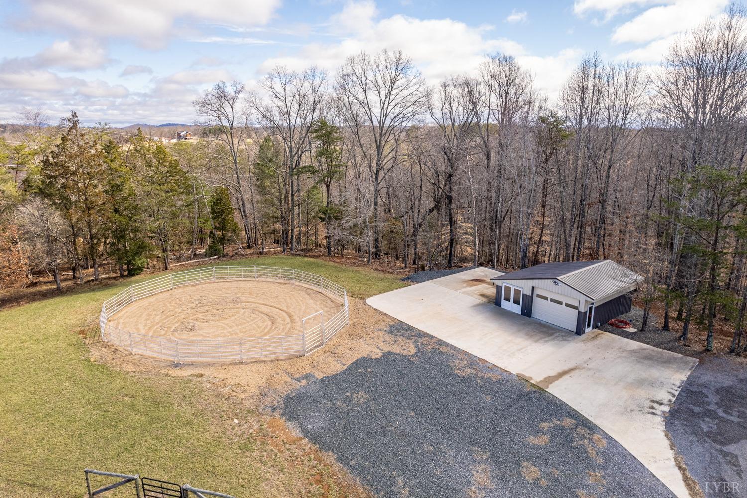 657 Cherry Hill Road Amherst, VA 24521 - Photo 8 of 91