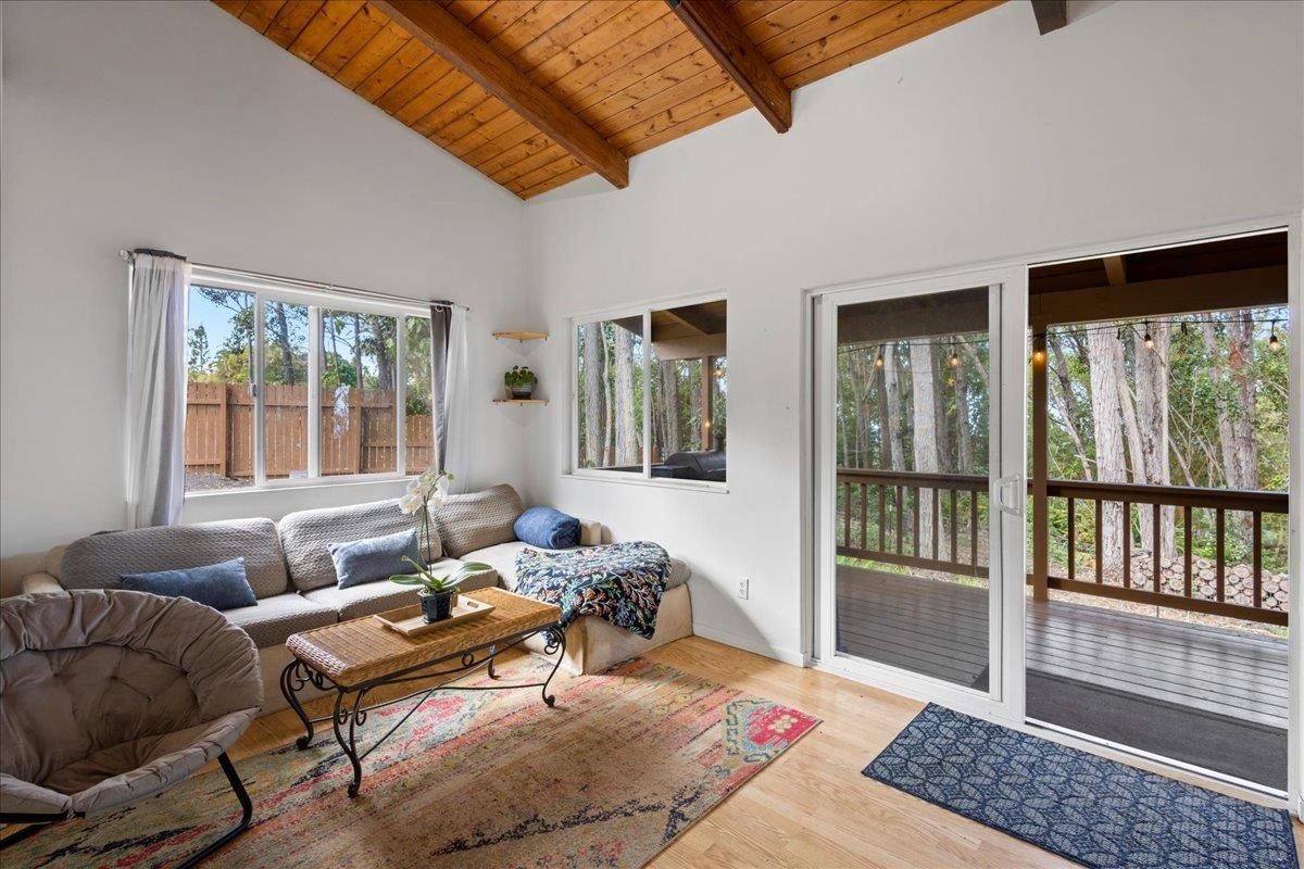 10 Poko Way, Unit B Haiku, HI 96708 - Photo 15 of 37 a living room with furniture and a window