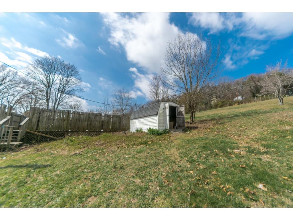 132 Ridge Street Surgoinsville, TN 37873 - Photo 17 of 22 Photo 17