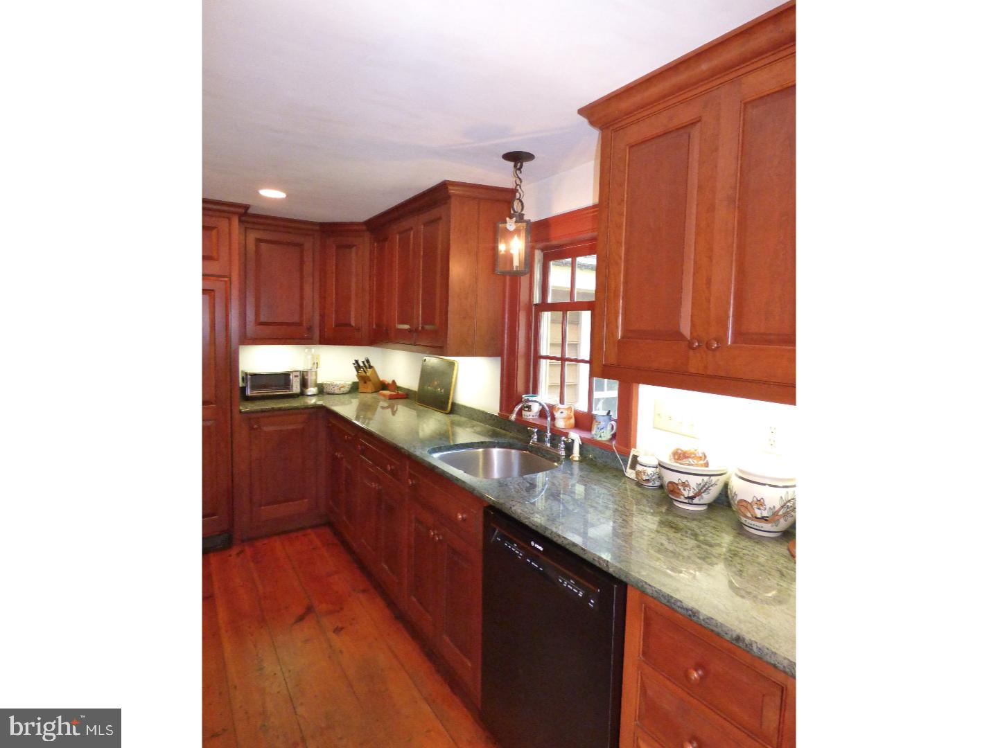 140 Wilson Road Coatesville, PA 19320 - Photo 6 of 25 Kitchen