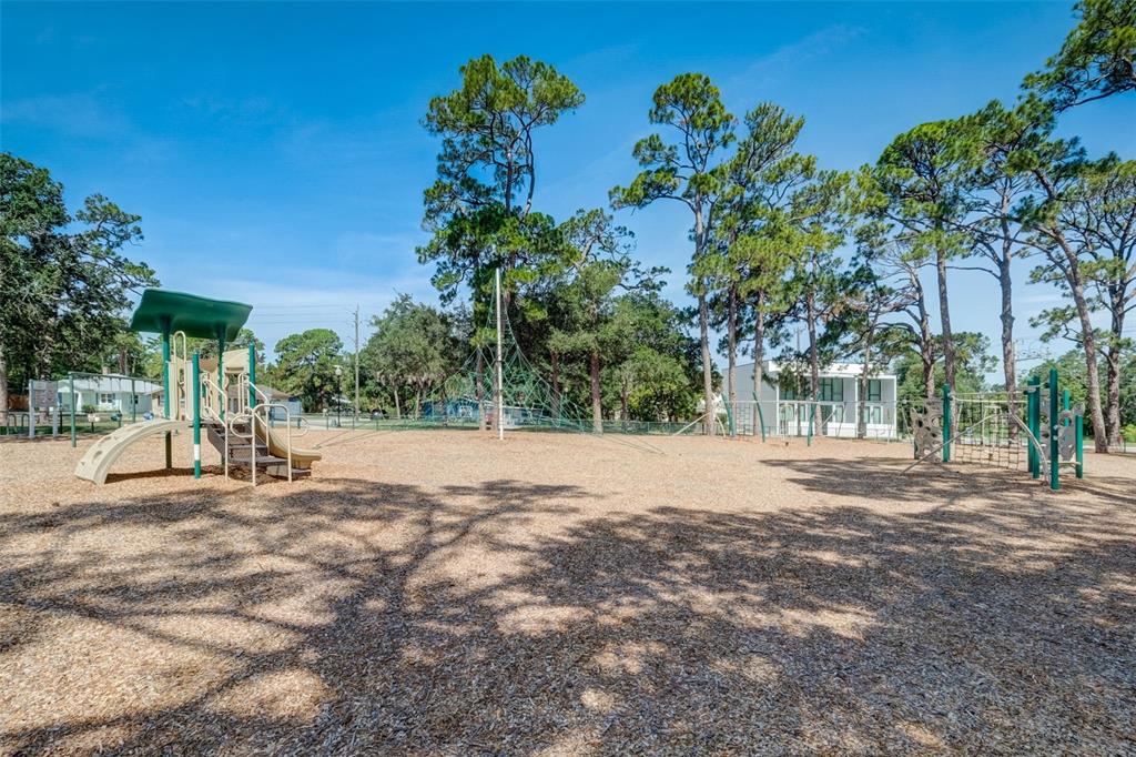 0 9th Street Sarasota, FL 34237 - Photo 15 of 16 a view of road with a house in the background