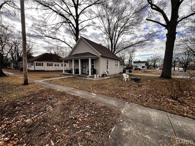 $65,000 | 1002 South Maple Street, Centralia, IL 62801