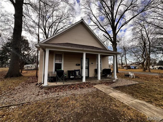 $65,000 | 1002 South Maple Street, Centralia, IL 62801