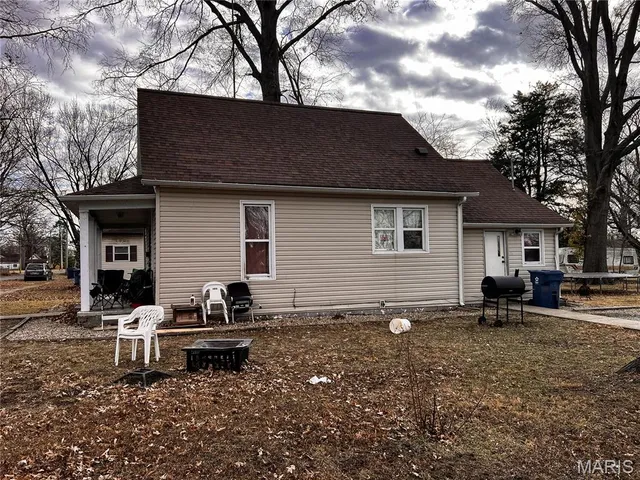 $65,000 | 1002 South Maple Street, Centralia, IL 62801