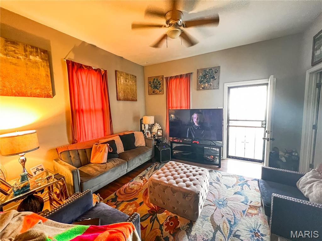 1002 South Maple Street Centralia, IL 62801 - Photo 8 of 15