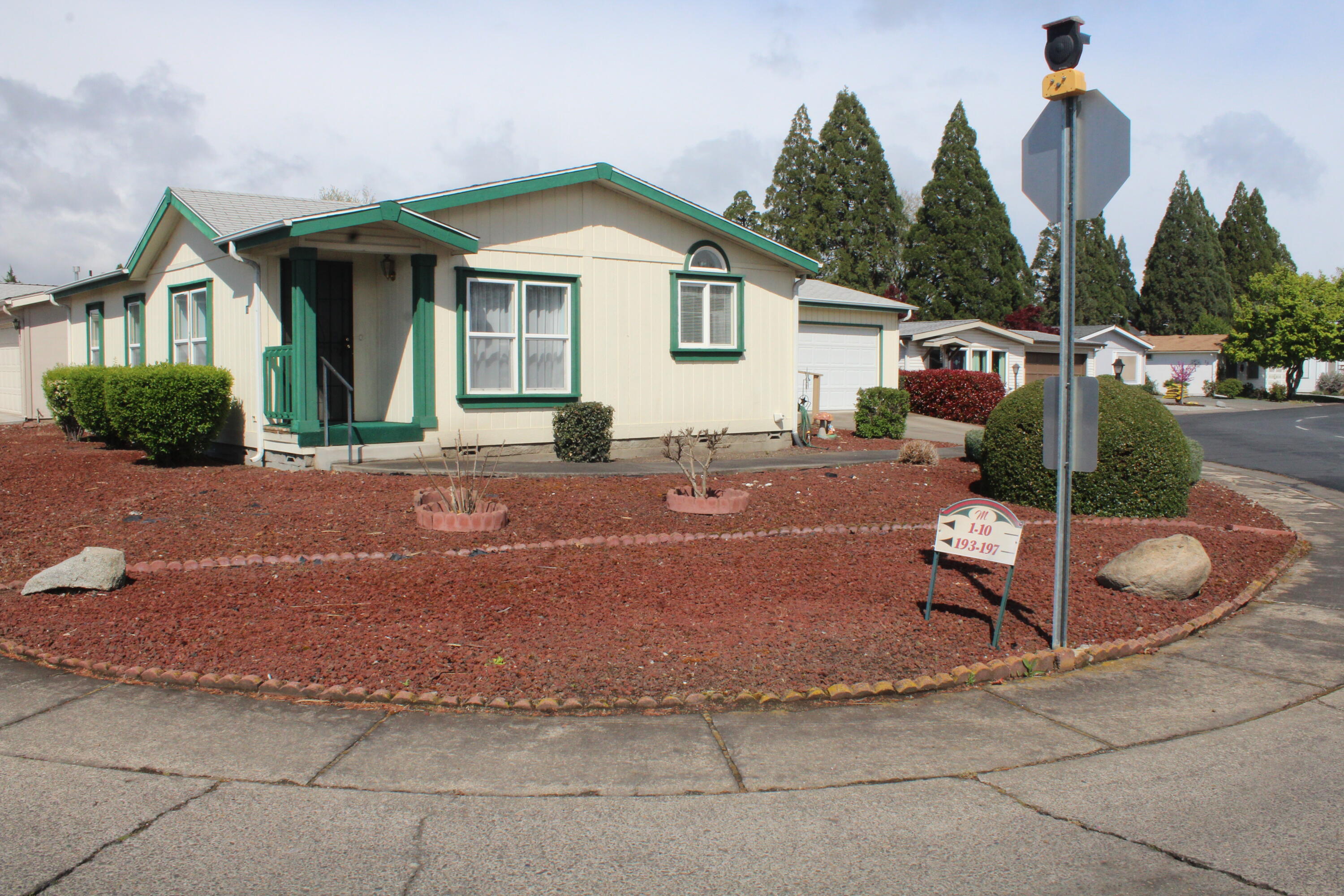 555 Freeman Road, Unit 10 Central Point, OR 97502 - Photo 28 of 28 IMG_7926