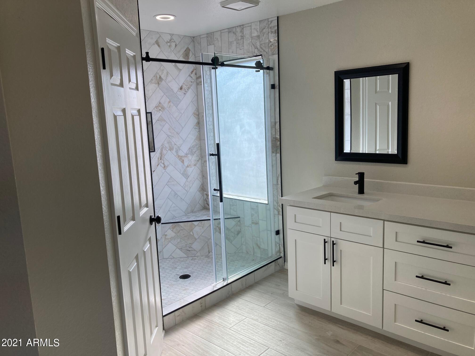 4105 East Frye Road Phoenix, AZ 85048 - Photo 26 of 31 Master Bath