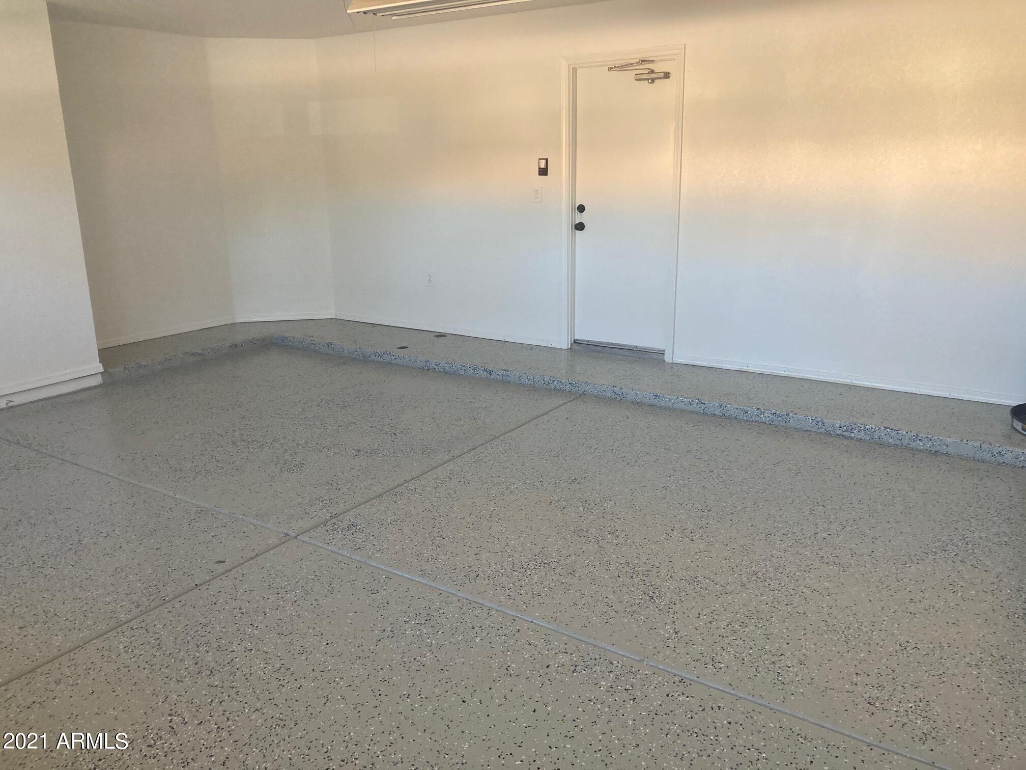 4105 East Frye Road Phoenix, AZ 85048 - Photo 29 of 31 Garage