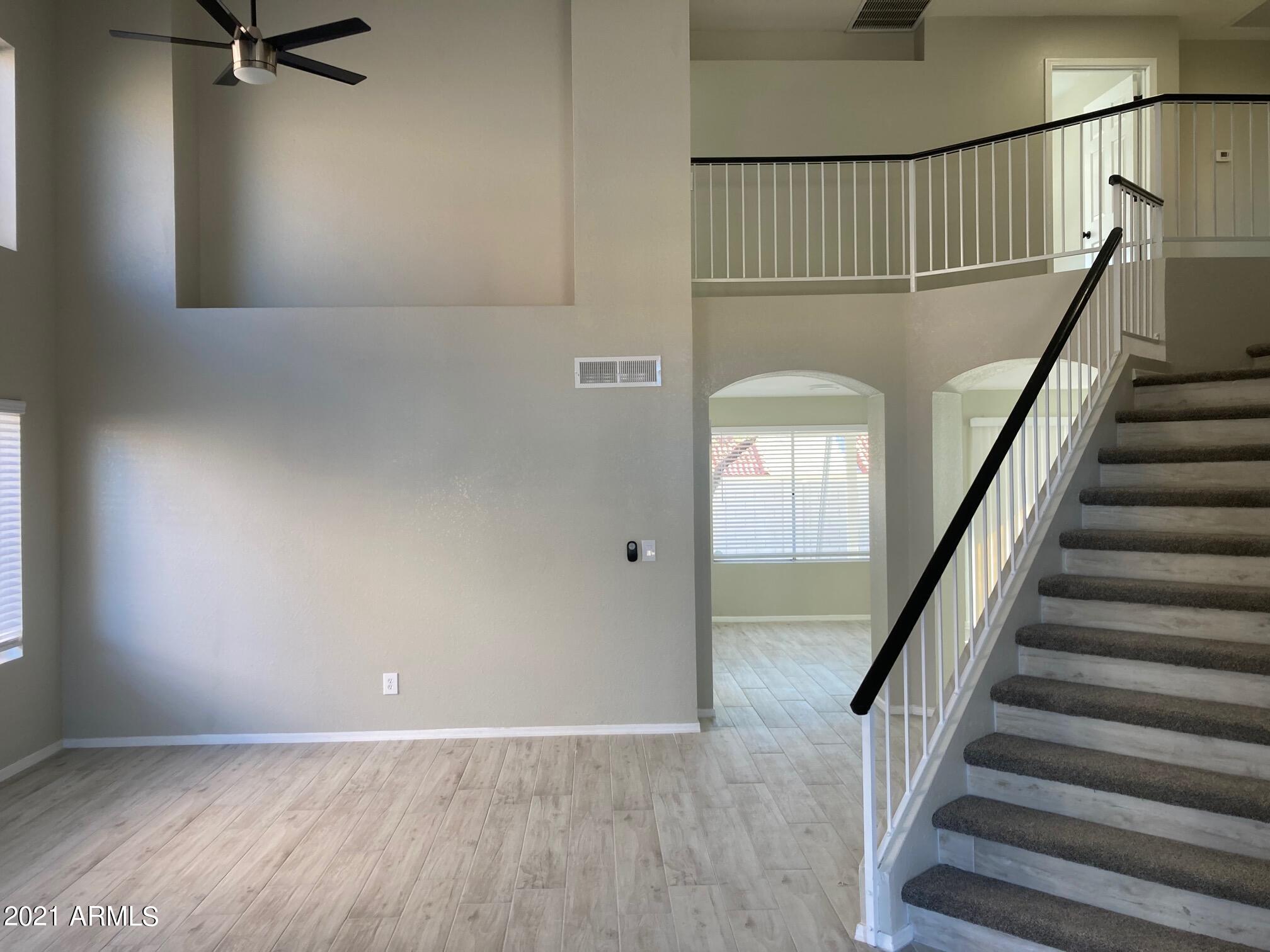 4105 East Frye Road Phoenix, AZ 85048 - Photo 3 of 31 living rm