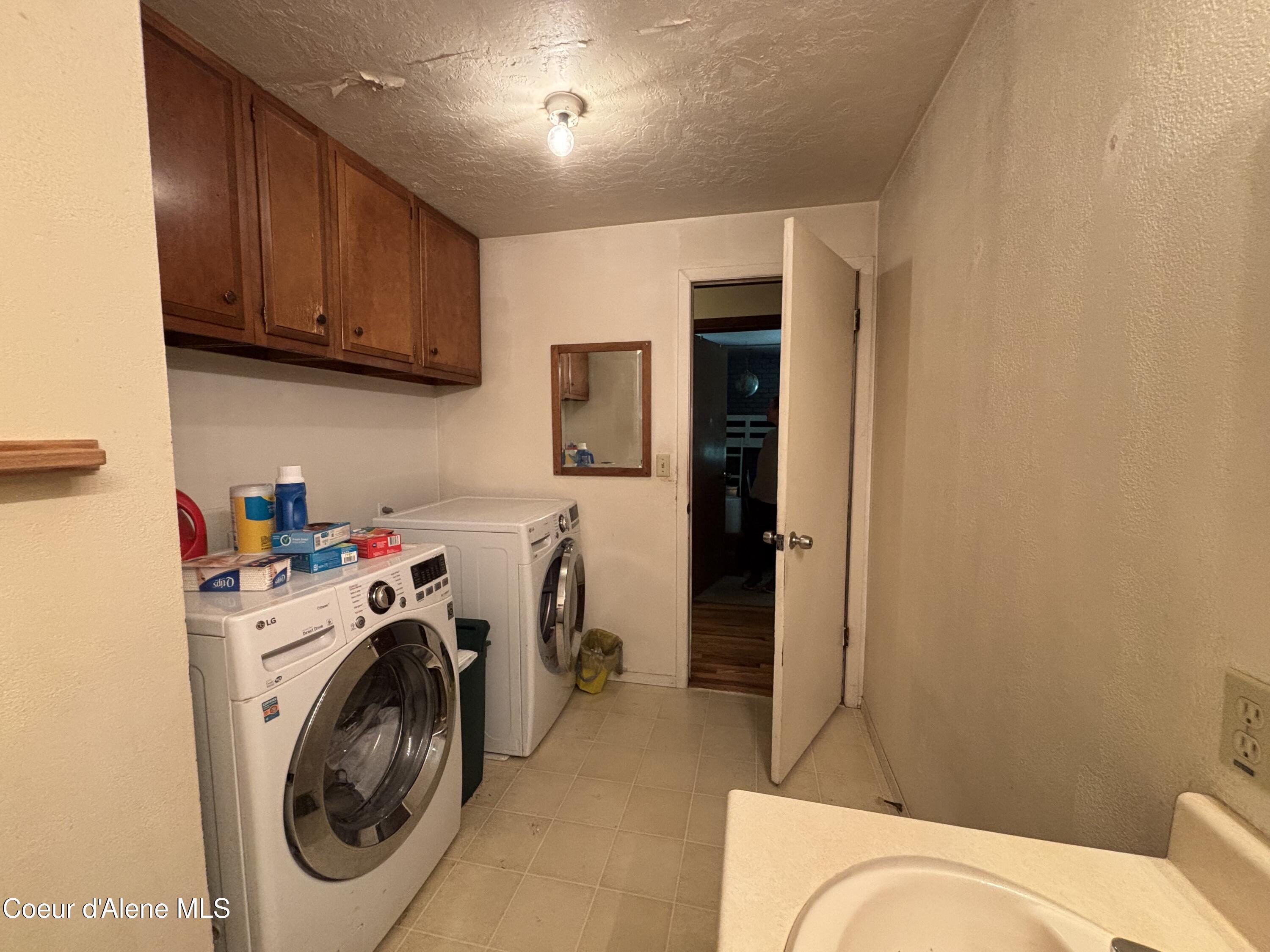 2216 Mosquito Creek Road Clark Fork, ID 83811 - Photo 17 of 47 016 laundry