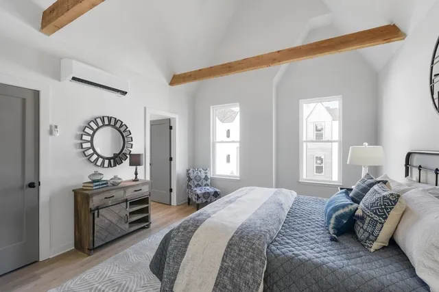 $2,900 | 328 East Village Lane, Nashville, TN 37216