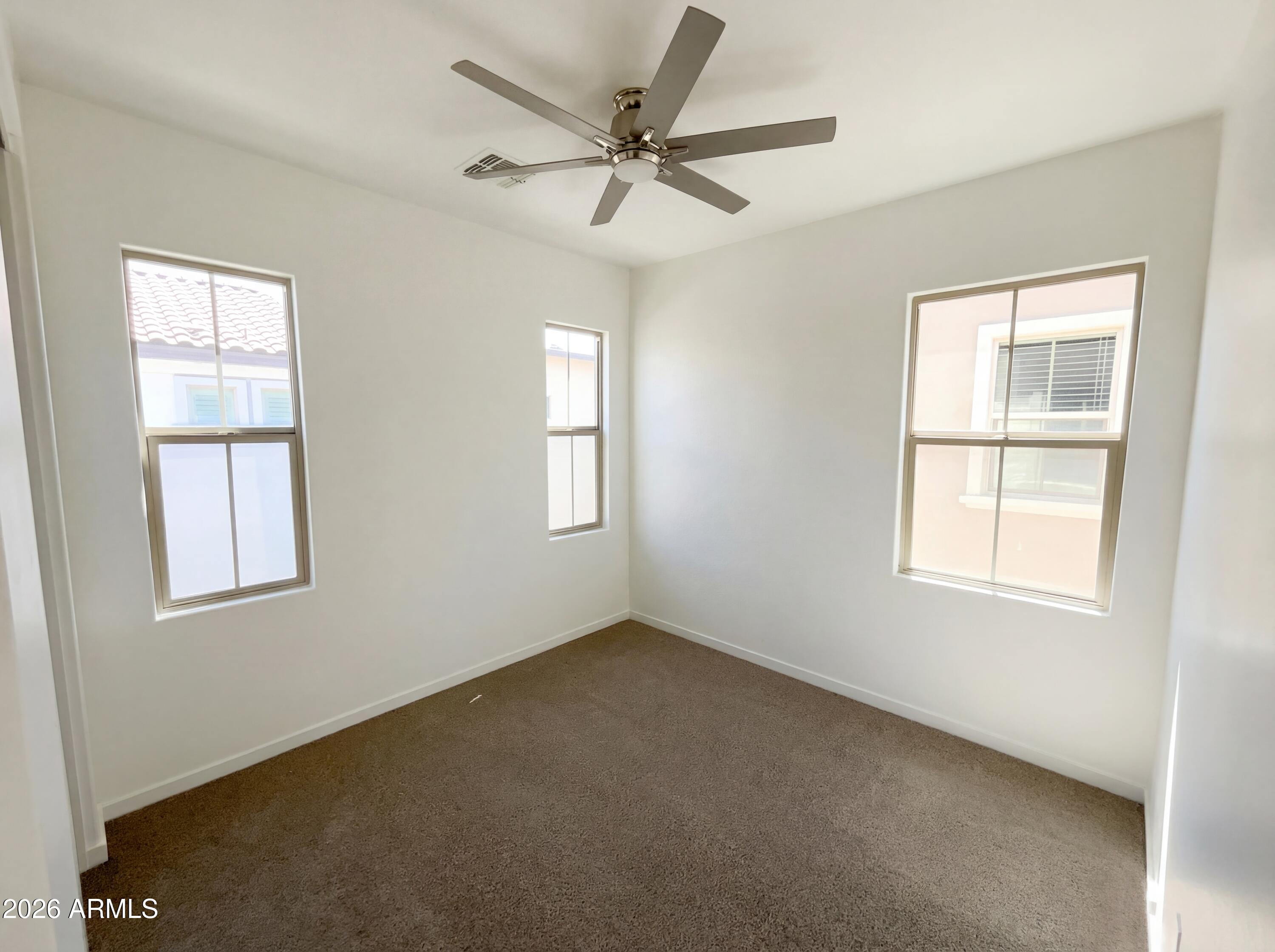 1952 South Follett Way Gilbert, AZ 85295 - Photo 12 of 29 listing_11