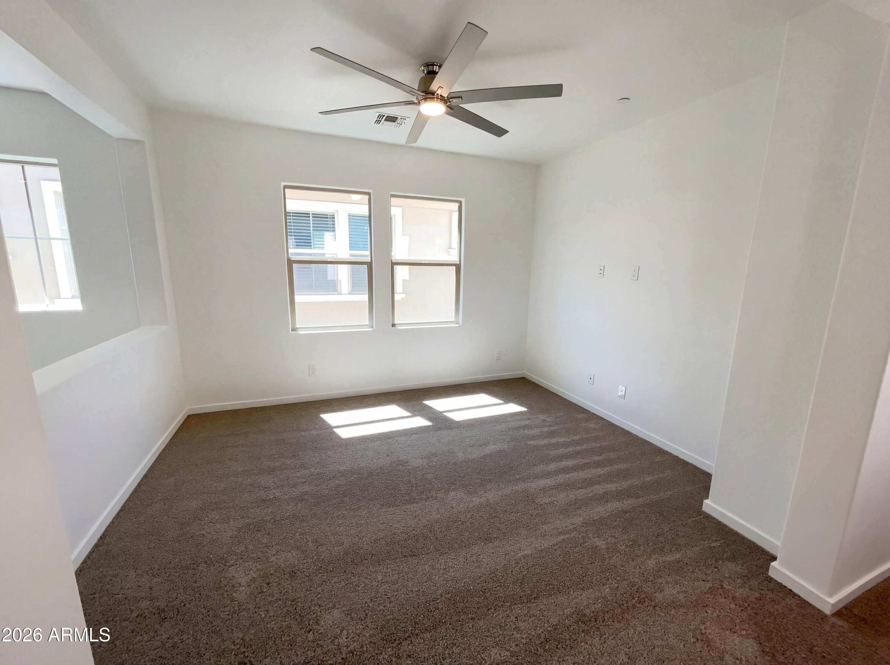 1952 South Follett Way Gilbert, AZ 85295 - Photo 13 of 29 listing_12