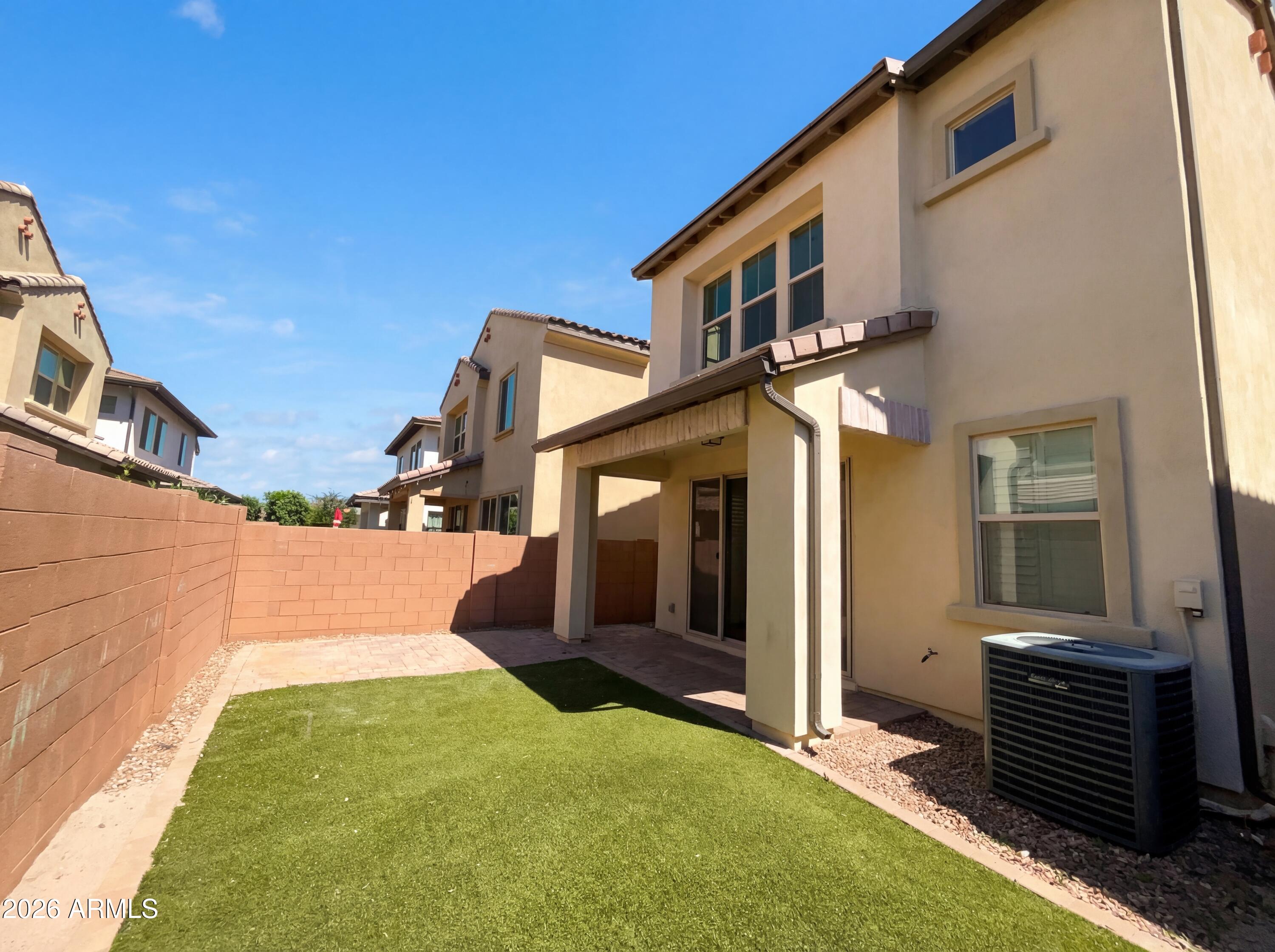 1952 South Follett Way Gilbert, AZ 85295 - Photo 5 of 29 listing_4