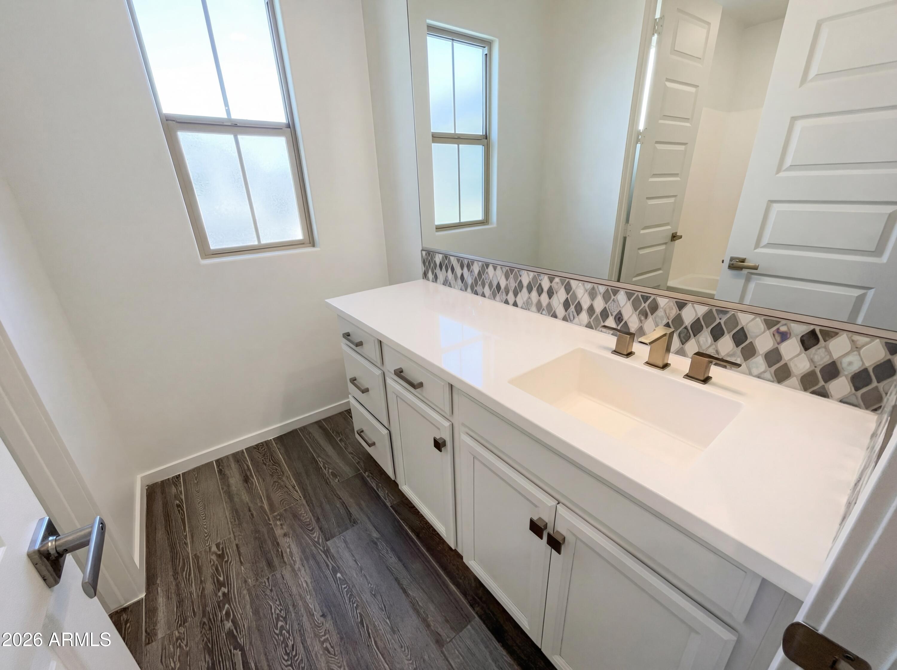 1952 South Follett Way Gilbert, AZ 85295 - Photo 6 of 29 listing_7