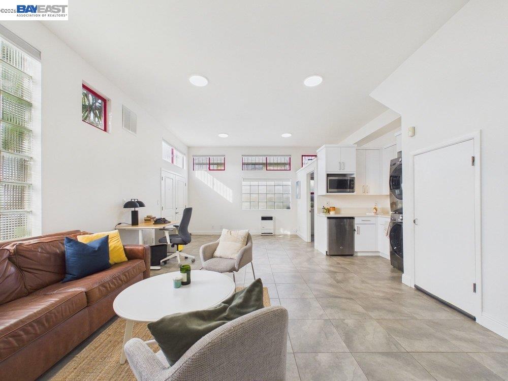2932 Filbert Street, Unit 2 Oakland, CA 94608 - Photo 26 of 38