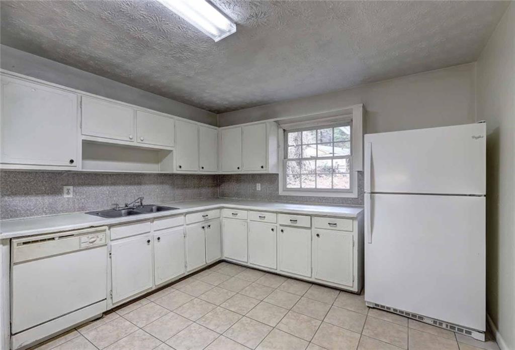 5805 Singleton Road Norcross, GA 30093 - Photo 2 of 9